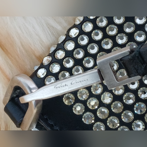 RICK OWENS Rick Owens - Crystal-Embellished Leather neck wallet bag. - Picture 6 of 9